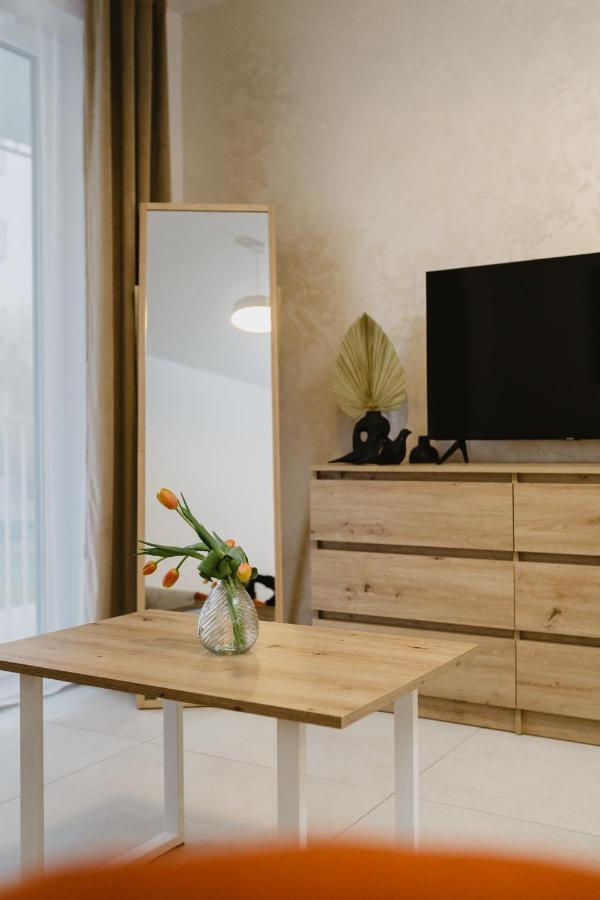Echo, F210 Apartment *